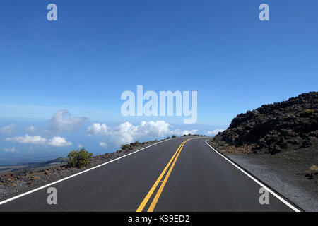 Haleakala Krater - einer der schönsten Orte, die Sonne aufgehen zu sehen, auf dem Gipfel des Haleakala Kraters ist über 10.000 Fuß über dem Meeresspiegel. Stockfoto