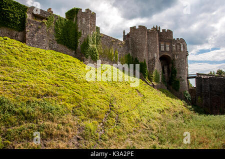 Die Polizisten Tor und Wassergraben, Dover Castle, Kent, England Stockfoto