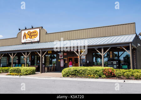 Florida, Fort Pierce, Cracker Barrel Old Country Store, Restaurant Restaurants Essen Essen Essen Essen gehen Cafe Cafés Bistro, Souvenirladen, südliches Thema, draußen Stockfoto