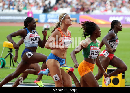 Simone FACEY (Jamaika), Daryll NEITA (Großbritannien), Dafne SCHIPPERS (Niederlande, Holland), Marie-Josée TA LOU (Côte d'Ivoire, Elfenbeinküste) konkurrieren in 100 m der Frauen Halbfinale 1 am 2017, Leichtathletik-WM, Queen Elizabeth Olympic Park, Stratford, London, UK. Stockfoto