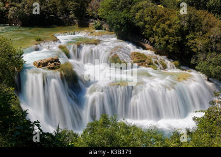 Wasserfall Smotcycleinski Buk, Nationalpark Krka, Sibenik-Knin, Dalmatien, Kroatien Stockfoto