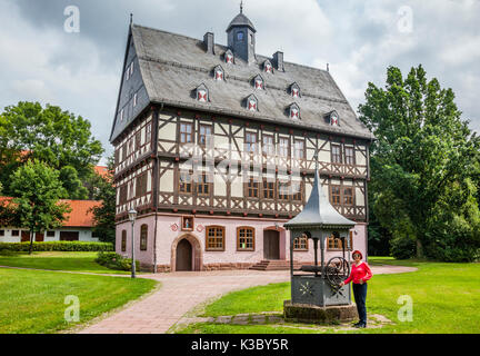 Deutschland, Niedersachsen, Gieboldehausen, mittelalterliche Fachwerkhäuser Patrizier Haus mit dem Wand' (Haus auf der Bank). Stockfoto