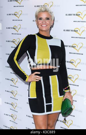 Ester Dee: Alles über den Strand Launch Party mit: Kerry Katona, Wo: Chester, Großbritannien Wann: 02 Aug 2017 Quelle: WENN.com Stockfoto