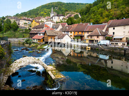 Dorf von Lods in der Franche Comte Bereich Stockfoto