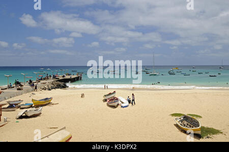 Santa Maria Strand, Meer, Stiefel, Pier, touristische, Insel Sal, Kap Verde Inseln, Stockfoto