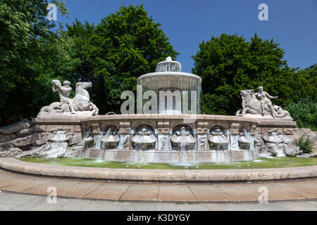 Wittelsbacher Brunnen auf dem Lenbachplatz, Stadtzentrum, München, Oberbayern, Bayern, Deutschland, Stockfoto