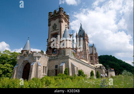 Europa, Deutschland, Nordrhein-Westfalen, Königswinter (Altstadt) im Naturpark Siebengebirge, Schloss Drachenburg, Stockfoto