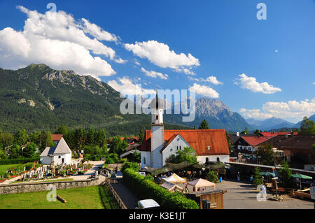 Deutschland, Bayern, Isartal, Wallgau, Blick auf einen Platz, Stockfoto