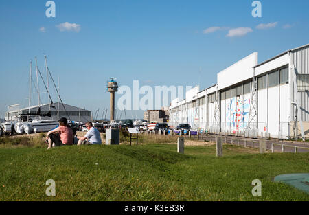 Calshot Aktivitäten Zentrum auf Calshot Spit in Hampshire England UK. August 2017 Stockfoto