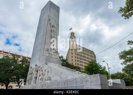 San Antonio, Texas - Juni 5, 2014: The Alamo Kenotaph Denkmal in der Stadt San Antonio in Texas, USA Stockfoto