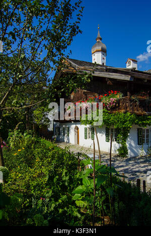 Polznkasparhaus (altes Haus) am Mohrenplatz in Garmisch-Partenkirchen, Landkreis Garmisch Werdenfels, Bayern, Oberbayern, Deutschland Stockfoto