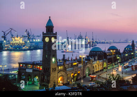 Hamburg, St. Pauli, Landungsbrücken Stockfoto