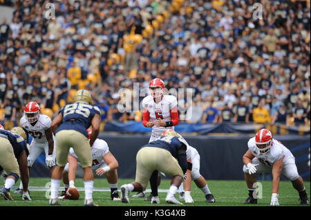 Pittsburgh, PA, USA. 2. Sep 2017. Jäger Brunnen #6 Während der Pitt Panthers vs Youngstown St. Pinguine Spiel am Heinz Feld in Pittsburgh, PA. Jason Pohuski/CSM/Alamy leben Nachrichten Stockfoto