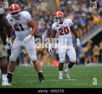 Pittsburgh, PA, USA. 2. Sep 2017. Christian Turner Nr. 20 während der Pitt Panthers vs Youngstown St. Pinguine Spiel am Heinz Feld in Pittsburgh, PA. Jason Pohuski/CSM/Alamy leben Nachrichten Stockfoto