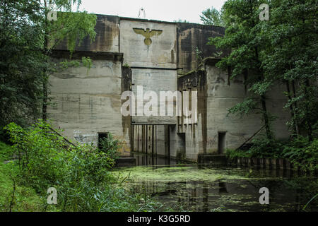 Region Masuren, Polen. 2. September 2017. Ns-Damm Mazurski Kanal ist am 2. September 2017 in Lesniewo, Polen gesehen. Bleibt der unvollendeten Schleuse der Masurischen Kanal Credit: Michal Fludra/Alamy leben Nachrichten Stockfoto