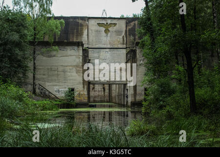 Region Masuren, Polen. 2. September 2017. Ns-Damm Mazurski Kanal ist am 2. September 2017 in Lesniewo, Polen gesehen. Bleibt der unvollendeten Schleuse der Masurischen Kanal Credit: Michal Fludra/Alamy leben Nachrichten Stockfoto