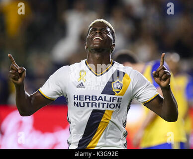 Los Angeles, Kalifornien, USA. 3. Juni 2016. Los Angeles Galaxy Jyasi Zardes (11) feiert sein Ziel während der 2017 Major League Soccer (MLS) Übereinstimmung zwischen Los Angeles Galaxy und Colorado Rapids in Carson, Kalifornien, 2. September 2017. Die Galaxie gewann 3-0. Credit: Ringo Chiu/ZUMA Draht/Alamy leben Nachrichten Stockfoto