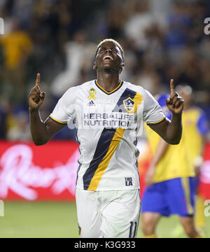 Los Angeles, Kalifornien, USA. 3. Juni 2016. Los Angeles Galaxy Jyasi Zardes (11) feiert sein Ziel während der 2017 Major League Soccer (MLS) Übereinstimmung zwischen Los Angeles Galaxy und Colorado Rapids in Carson, Kalifornien, 2. September 2017. Die Galaxie gewann 3-0. Credit: Ringo Chiu/ZUMA Draht/Alamy leben Nachrichten Stockfoto