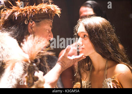 DIE NEUE WELT [US 2005] AUGUST SCHELLENBERG als Powhatan, Q'ORIANKA KILCHER als Pocahontas Datum: 2005 Stockfoto