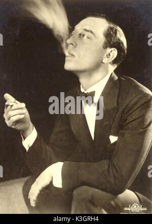 BUSTER KEATON Poker konfrontiert, US-amerikanischer Schauspieler, der für seine leisen Filmen bekannt Stockfoto