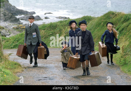 Fünf KINDER UND ES JONATHAN BAILEY, POPPY ROGERS oder JESSICA CLARIDGE, Freddie Highmore, POPPY ROGERS oder JESSICA CLARIDGE Datum: 2004 Stockfoto