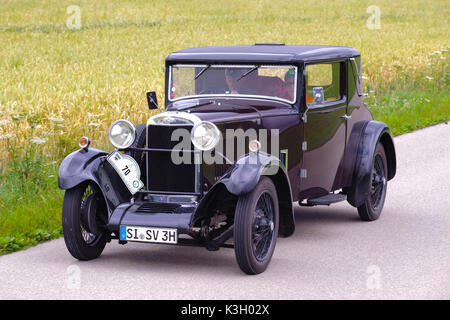 Oldtimer Rallye 'Herkomer Konkurrenz" in Landsberg Lech für mindestens 80 Jahre alten Autos, hier mit Sunbeam 16 Halbpension, Baujahr 1930 Stockfoto