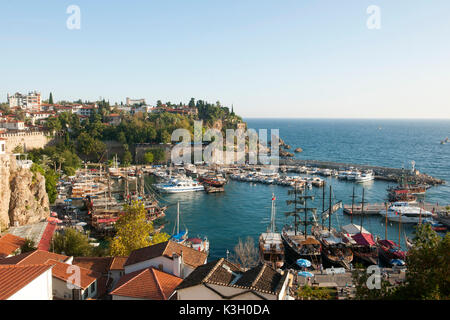 Türkei, Antalya, Altstadt, Blick auf den Hafen Stockfoto