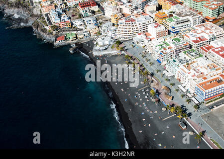 Puerto de Naos, Atlantikküste, Vulkan Strand, Strand, Promenade in der Nähe Zentrum, Luftbild, Insel La Palma, Kanaren, Spanien Stockfoto