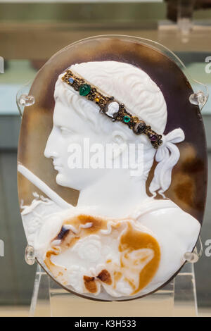 England, London, British Museum, Römische Reich, ein Römisches Sardonyx Cameo mit Porträt des Kaisers Augustus vom AD14-20 Stockfoto