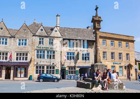 England, Gloucestershire, Cotswolds, Stow-on-the-Wold, Marktplatz Stockfoto
