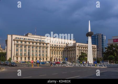 Rumänien, Bukarest, auf dem Platz der Revolution, dem Senat, dem ehemaligen Hauptsitz comunist, Stockfoto