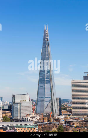 England, London, Blick auf Southwark und die Scherbe von Tate Modern Stockfoto