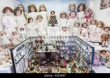 Deutschland, Bayern, München, Marienplatz, dem alten Rathaus, das Spielzeug und Teddy Museum (Spielzeugmuseum), Ausstellung von Vintage Puppen und Puppenhaus Stockfoto