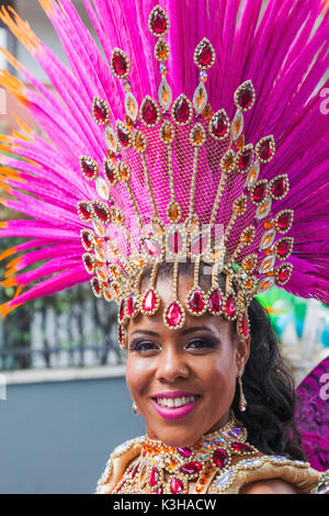 England, London, Notting Hill Carnival Parade Teilnehmer Stockfoto