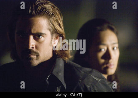 COLIN FARRELL als Detective Sonny Crockett und GONG LI als chinesisch-kubanische Finanzkriminelle Isabella in Miami Vice, das Filmdrama, das Erwachsene, gefährliche und verlockende Dinge aus der verdeckten Ermittlung befreit. MIAMI VICE COLIN FARRELL als Detective Sonny Crockett und GONG LI als chinesisch-kubanischer Finanzkrimineller Isabella COLIN FARRELL als Detective Sonny Crockett und GONG LI als chinesisch-kubanischer Finanzkrimineller Isabella in Miami Vice, dem Filmdrama, das Erwachsene, gefährliche und verlockende Dinge aus der Arbeit unter verdeckten Umständen befreit. Datum Stockfoto