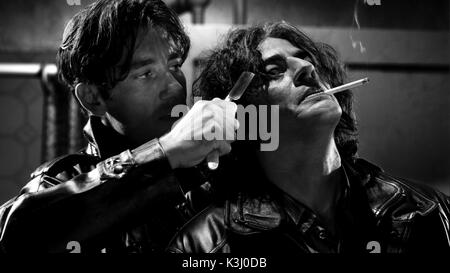 SIN CITY Clive Owen, BENICIO DEL TORO Datum: 2005 Stockfoto