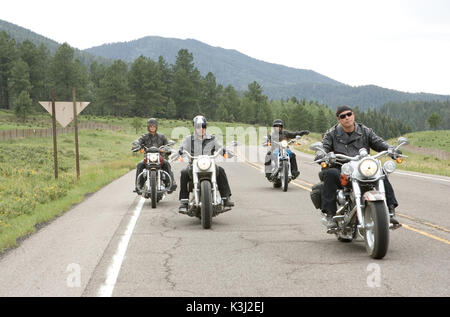 WILD HOGS William H. Macy, Tim Allen, Martin Lawrence, John Travolta, Wild Hogs (L-R) William H. Macy, Tim Allen, Martin Lawrence, John Travolta, Touchstone Pictures. Alle Rechte vorbehalten. Stockfoto