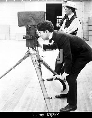 CHARLIE CHAPLIN am Set von unbekannten Film Stockfoto