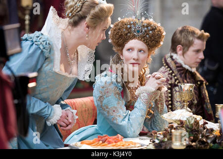 ELIZABETH: DAS GOLDENE ZEITALTER ABBIE CORNISH als Bess Throckmorton, CATE BLACNHETT als Königin Elizabeth I NICHT IN BEREIT, BIS JAN 2008 ELIZABETH: DAS GOLDENE ZEITALTER Datum: 2007 Stockfoto