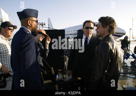 IRON MAN TERRENCE HOWARD, Regisseur Jon Favreau, Robert Downey Jr. als Tony Stark/Iron Man IRON MAN Datum: 2008 Stockfoto