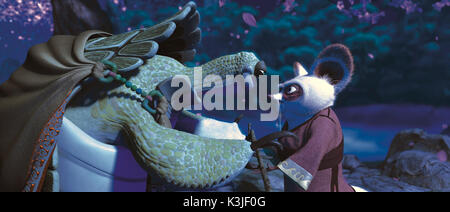 KUNG FU PANDA RANDALL DUK KIM stimmen Oogway, DUSTIN HOFFMAN voices Master Shifu KUNG FU PANDA Datum: 2008 Stockfoto