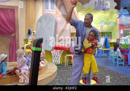 DADDY DAY CARE EDDIE MURPHY, KHAMANI GRIFFIN DADDY DAY CARE Datum: 2003 Stockfoto