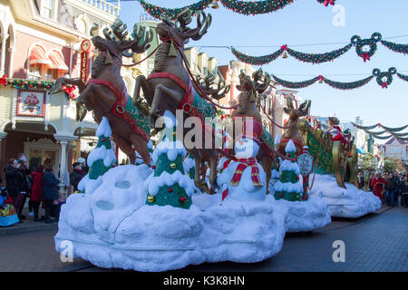 Christmas Parade im Disneyland in Paris Marne La Vallée Stockfoto