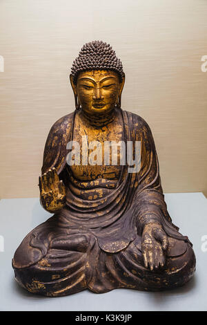 Japan, Hoshu, Tokio, Ueno Park, Tokyo National Museum, Honkan Hall, Holz- buddhistischen Statue aus Saidaiji Tempel in Nara Stockfoto