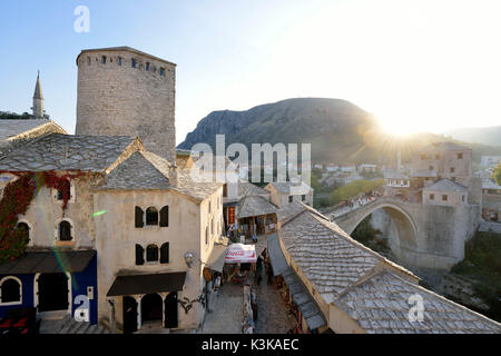 Bosnien und Herzegowina, Mostar, als Weltkulturerbe von der UNESCO, die Alte Brücke (Stari most) Stockfoto
