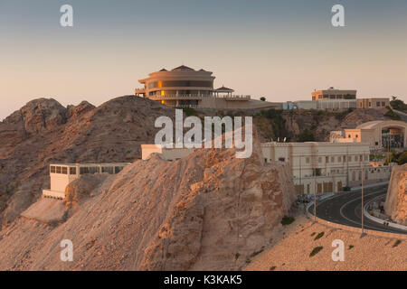 Emirate, Al Ain, Jabel Hafeet, Al Ain's Mountain, 1240 Meter hoch, Erhöhte Ansicht von Mountain Top Palace Stockfoto