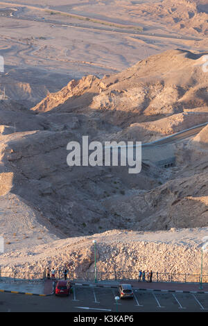 Emirate, Al Ain, Jabel Hafeet, Al Ain's Mountain, 1240 Meter hoch, mit Blick auf die Bergstraße Stockfoto