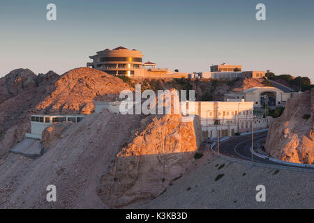 Emirate, Al Ain, Jabel Hafeet, Al Ain's Mountain, 1240 Meter hoch, Erhöhte Ansicht von Mountain Top Palace Stockfoto