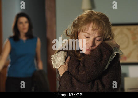 Schließen DER RING Neve Campbell, Shirley MacLaine Datum: 2007 Stockfoto