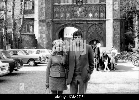 Ich werde nie vergessen, was der "ISNAME [BR 1967] CAROL WHITE, OLIVER REED ICH WERDE NIE vergessen, was der "ISNAME Datum: 1967 Stockfoto